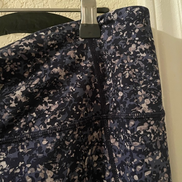 Athleta Womens work out capris blue size XL pre-owned - Picture 6 of 12